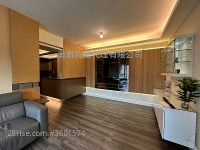 Festival City Sell 4 Bedrooms , 3 Bathrooms 958 ft² ( 89.0 m² )