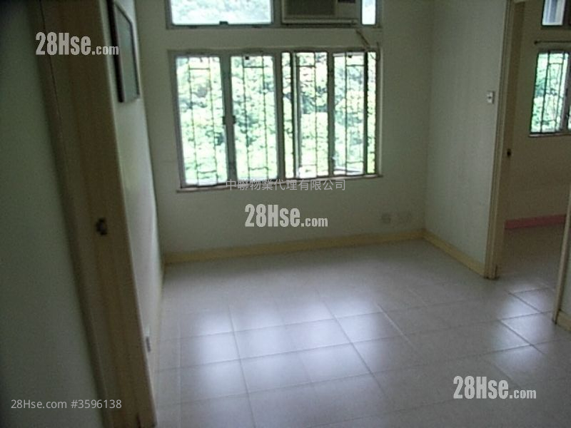 Mei Chung Court Sell 2 Bedrooms , 1 Bathroom 401 ft² ( 37.3 m² )