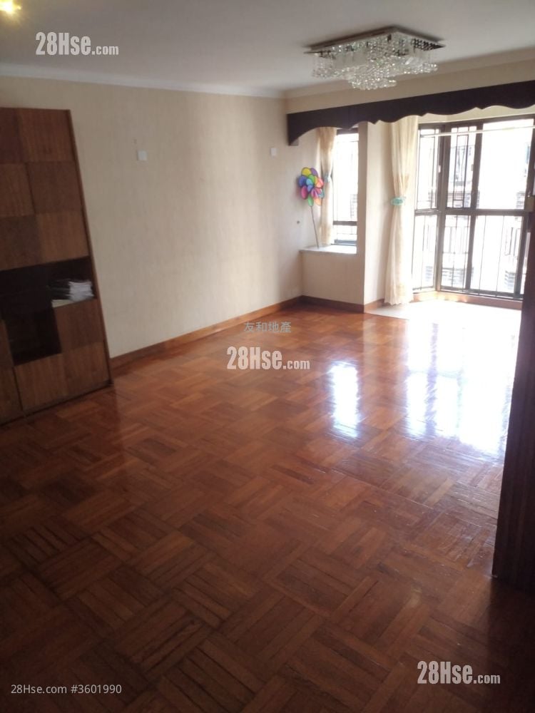 Beverly Villas Rental 3 Bedrooms , 2 Bathrooms 1,212 ft² ( 112.6 m² )