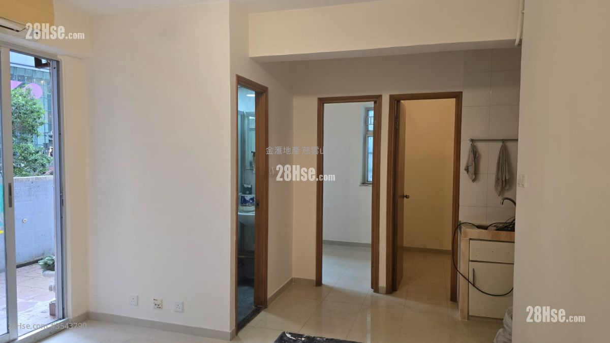 Wah Kay House Sell 2 Bedrooms , 1 Bathroom 313 ft² ( 29.1 m² )