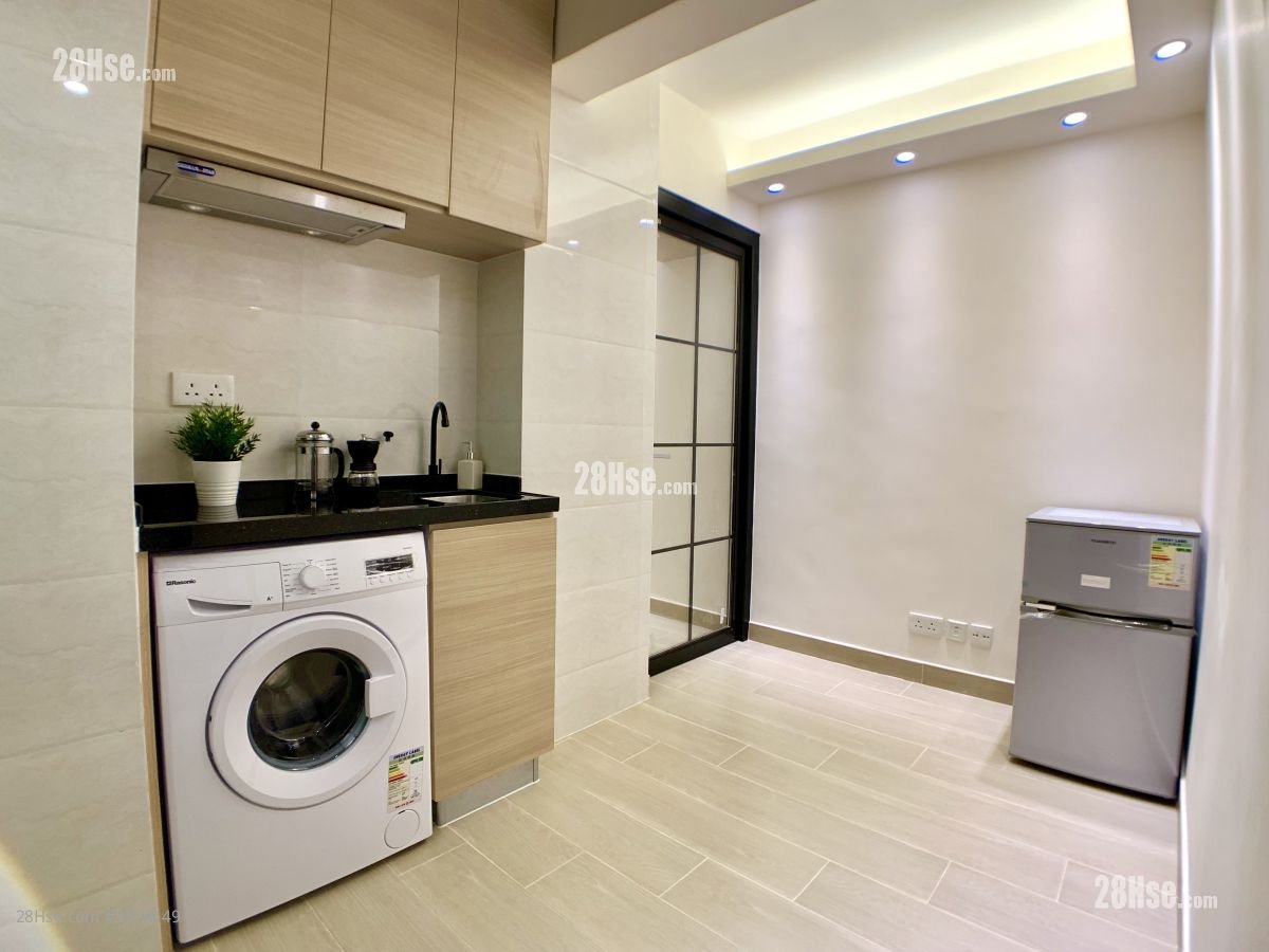 16 Ashley Road Rental 180 ft² ( 16.7 m² )