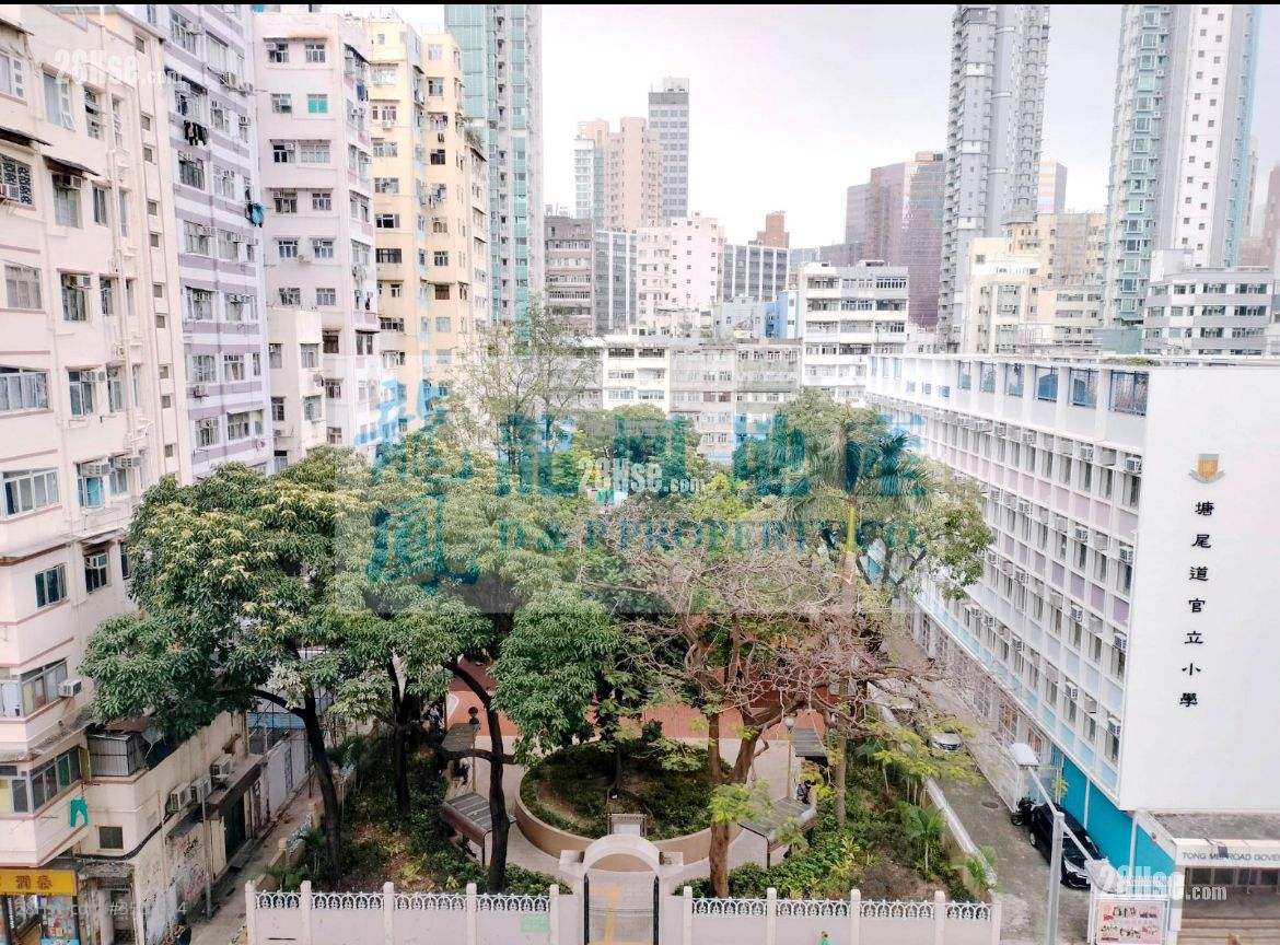 长丰大厦 售盘 3 房 , 1 浴室 430 平方尺 ( 39.9 平方米 ) 长丰大厦 售盘 3 房 , 1 浴室 430 平方尺 ( 39.9 平方米 )