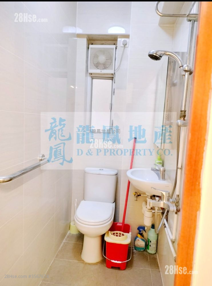 长丰大厦 售盘 3 房 , 1 浴室 430 平方尺 ( 39.9 平方米 ) 长丰大厦 售盘 3 房 , 1 浴室 430 平方尺 ( 39.9 平方米 )