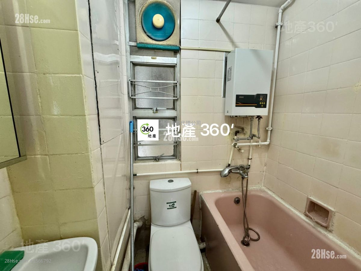 Jade Plaza Sell 1 Bedroom , 1 Bathroom 262 ft² ( 24.3 m² ) Jade Plaza Sell 1 Bedroom , 1 Bathroom 262 ft² ( 24.3 m² )