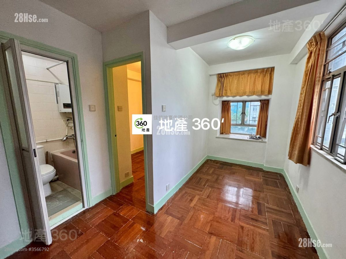 Jade Plaza Sell 1 Bedroom , 1 Bathroom 262 ft² ( 24.3 m² ) Jade Plaza Sell 1 Bedroom , 1 Bathroom 262 ft² ( 24.3 m² )