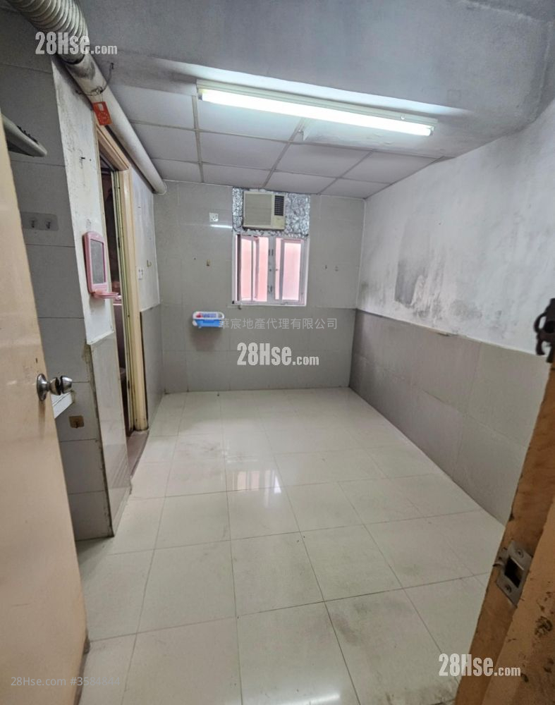 On Foo Building Rental Studio , 1 Bathroom 100 ft² ( 9.3 m² )