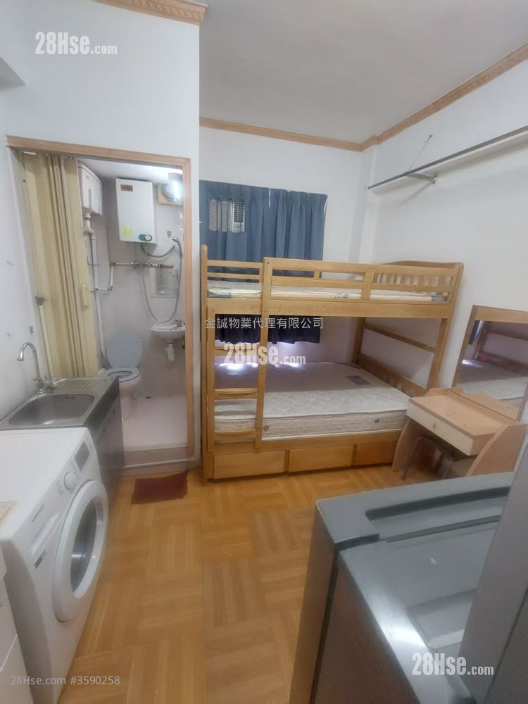 Champagne Court Rental Studio , 1 Bathroom 150 ft² ( 13.9 m² )