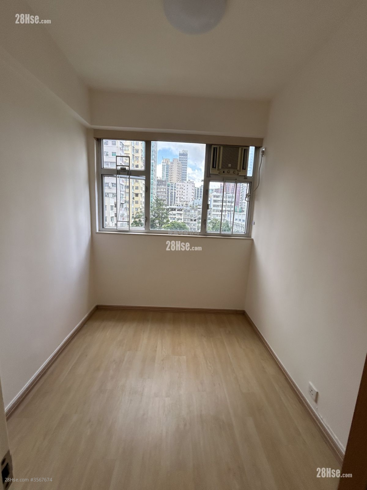 长丰大厦 售盘 3 房 , 1 浴室 430 平方尺 ( 39.9 平方米 ) 长丰大厦 售盘 3 房 , 1 浴室 430 平方尺 ( 39.9 平方米 )