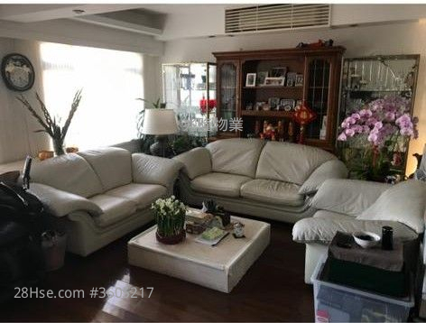 Park Garden Sell 2 Bedrooms , 2 Bathrooms 1,130 ft² ( 105.0 m² ) Park Garden Sell 2 Bedrooms , 2 Bathrooms 1,130 ft² ( 105.0 m² )