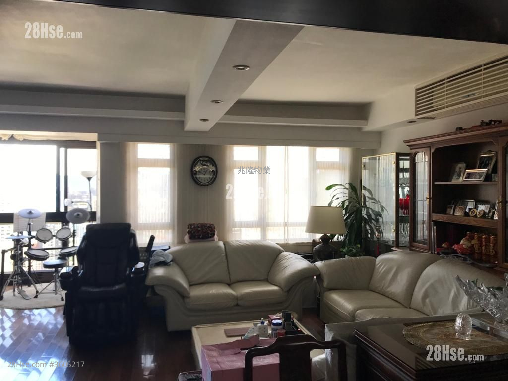 Park Garden Sell 2 Bedrooms , 2 Bathrooms 1,130 ft² ( 105.0 m² ) Park Garden Sell 2 Bedrooms , 2 Bathrooms 1,130 ft² ( 105.0 m² )