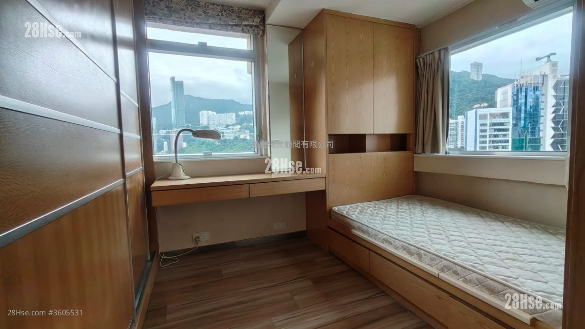 Oi Kwan Court Sell 1 Bedroom , 1 Bathroom 384 ft² ( 35.7 m² ) Oi Kwan Court Sell 1 Bedroom , 1 Bathroom 384 ft² ( 35.7 m² )