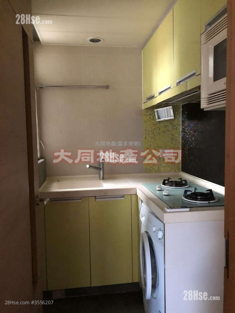 新港豪庭 售盘 2 房 350 平方尺 ( 32.5 平方米 )