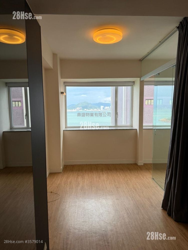 Huncliff Court Rental 1 Bedroom , 1 Bathroom 343 ft² ( 31.9 m² )
