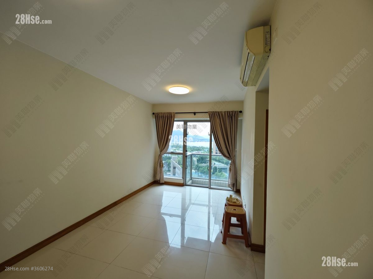 Lake Silver Rental 2 Bedrooms , 1 Bathroom 531 ft² ( 49.3 m² ) Lake Silver Rental 2 Bedrooms , 1 Bathroom 531 ft² ( 49.3 m² )