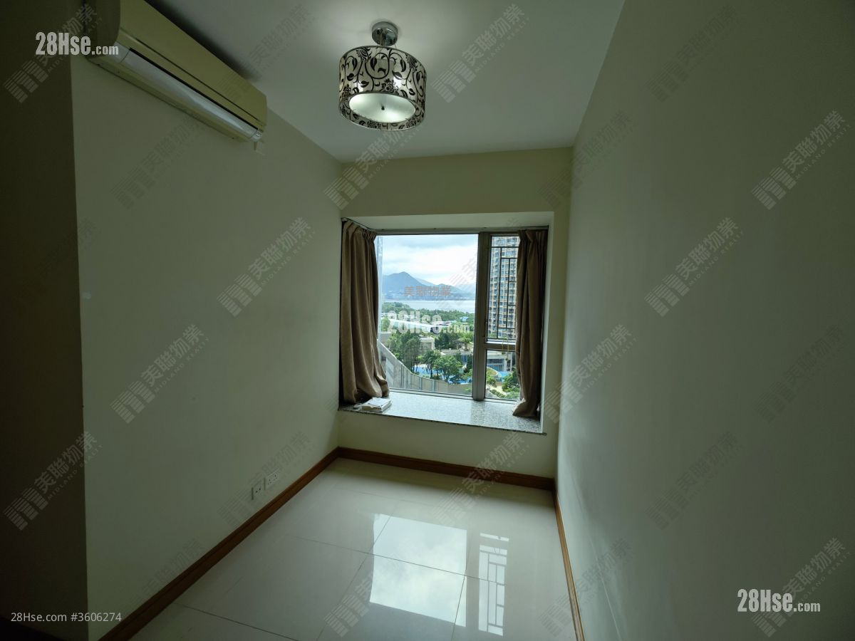 Lake Silver Rental 2 Bedrooms , 1 Bathroom 531 ft² ( 49.3 m² ) Lake Silver Rental 2 Bedrooms , 1 Bathroom 531 ft² ( 49.3 m² )