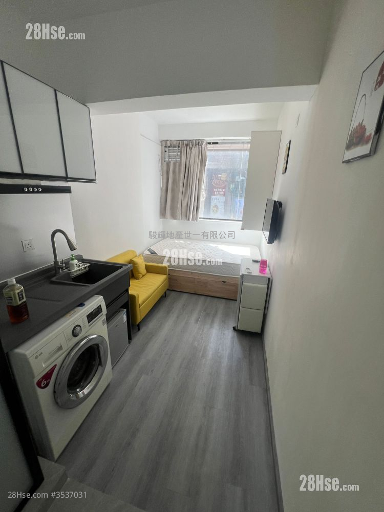 Po Wing Building Rental Studio , 1 Bathroom 160 ft² ( 14.9 m² )