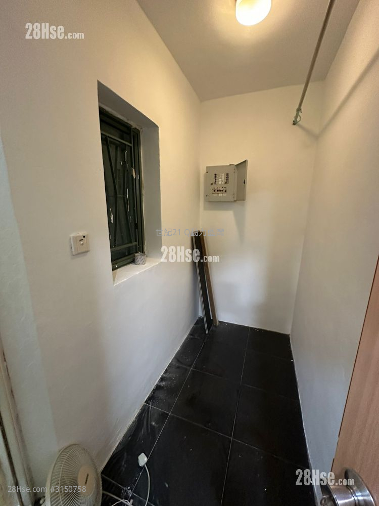 蓝湾半岛 售盘 3 房 , 3 浴室 811 平方尺 ( 75.3 平方米 ) 蓝湾半岛 售盘 3 房 , 3 浴室 811 平方尺 ( 75.3 平方米 )