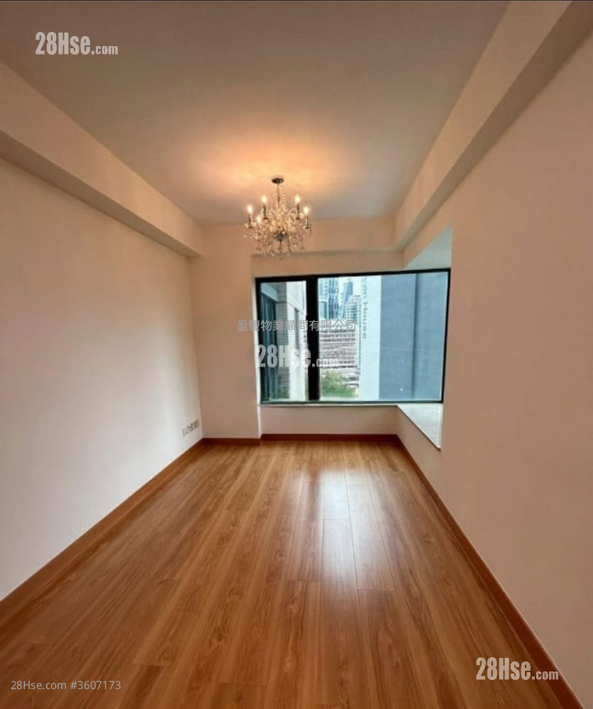 Brilliant Court Sell 2 Bedrooms , 1 Bathroom 385 ft² ( 35.8 m² ) Brilliant Court Sell 2 Bedrooms , 1 Bathroom 385 ft² ( 35.8 m² )