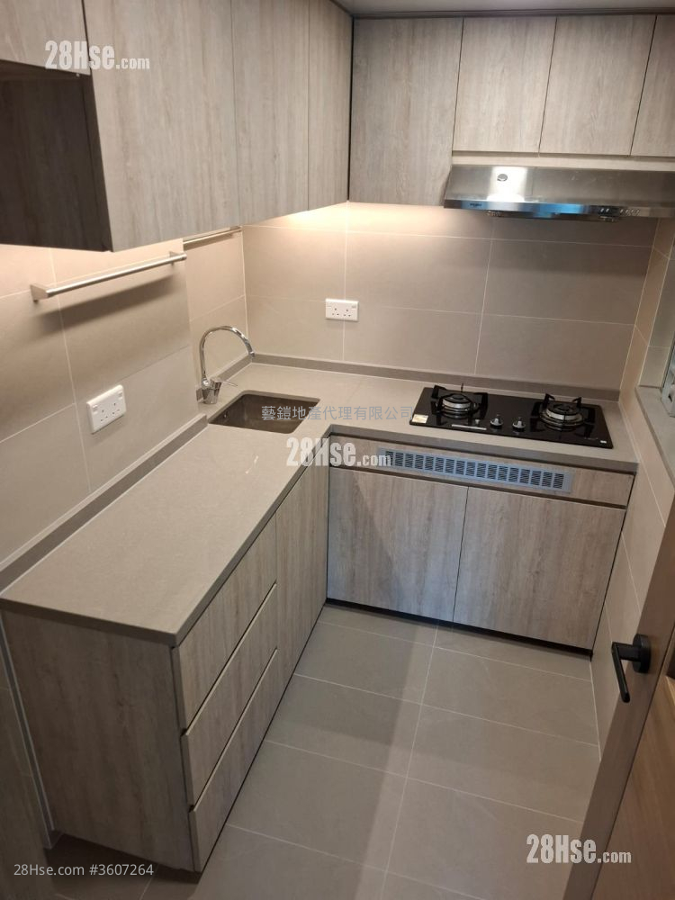 Wing Cheung Mansion Rental 2 Bedrooms , 1 Bathroom 578 ft² ( 53.7 m² )
