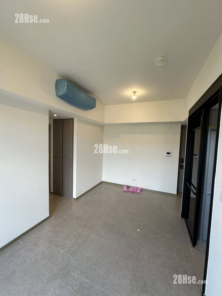 Novo Land Rental 3 Bedrooms , 2 Bathrooms 685 ft² ( 63.6 m² )