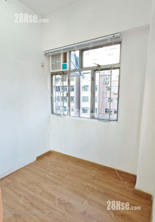 Golden Plaza Rental 1 Bedroom , 1 Bathroom 417 ft² ( 38.7 m² ) Golden Plaza Rental 1 Bedroom , 1 Bathroom 417 ft² ( 38.7 m² )