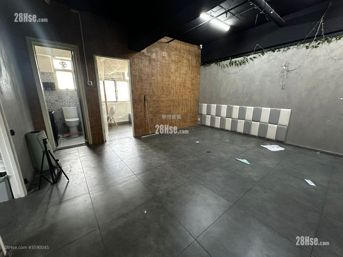 Tak Lee Industrial Centre Rental 683 ft² ( 63.5 m² )