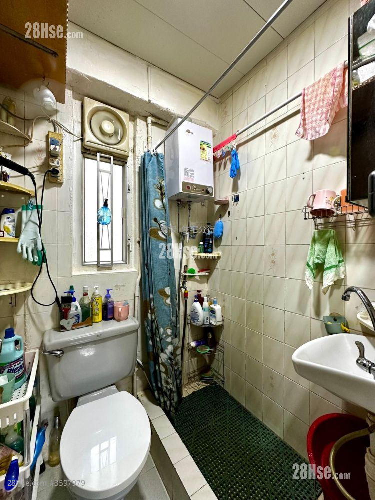 金恒楼 售盘 2 房 , 1 浴室 406 平方尺 ( 37.7 平方米 )