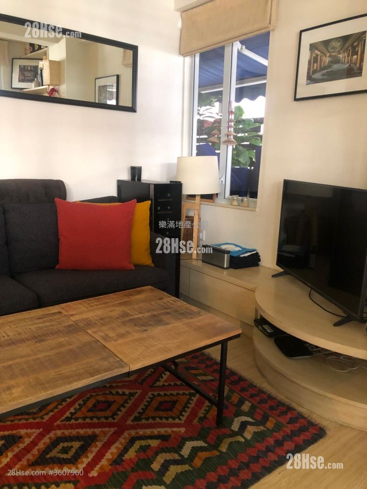 唐楼 租盘 1 房 , 1 浴室 403 平方尺 ( 37.4 平方米 ) 唐楼 租盘 1 房 , 1 浴室 403 平方尺 ( 37.4 平方米 )