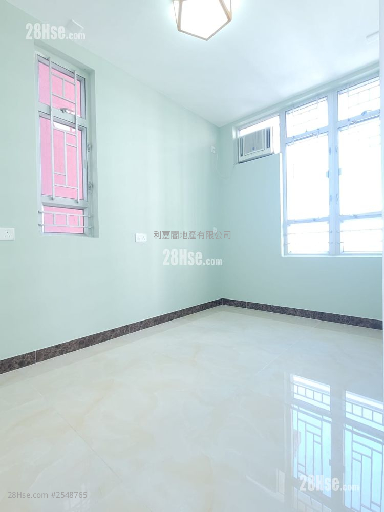 Ping Yan Court Sell 2 Bedrooms , 1 Bathroom 447 ft² ( 41.5 m² ) Ping Yan Court Sell 2 Bedrooms , 1 Bathroom 447 ft² ( 41.5 m² )