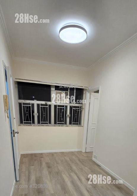 金屋大厦 租盘 2 房 348 平方尺 ( 32.3 平方米 )