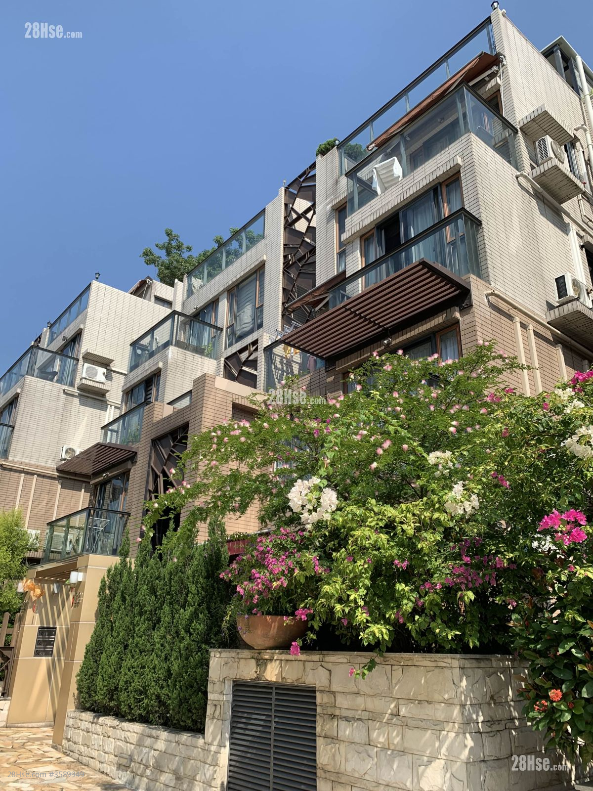 翠峰 租盘 4 房 , 3 浴室 50 平方尺 ( 4.6 平方米 )