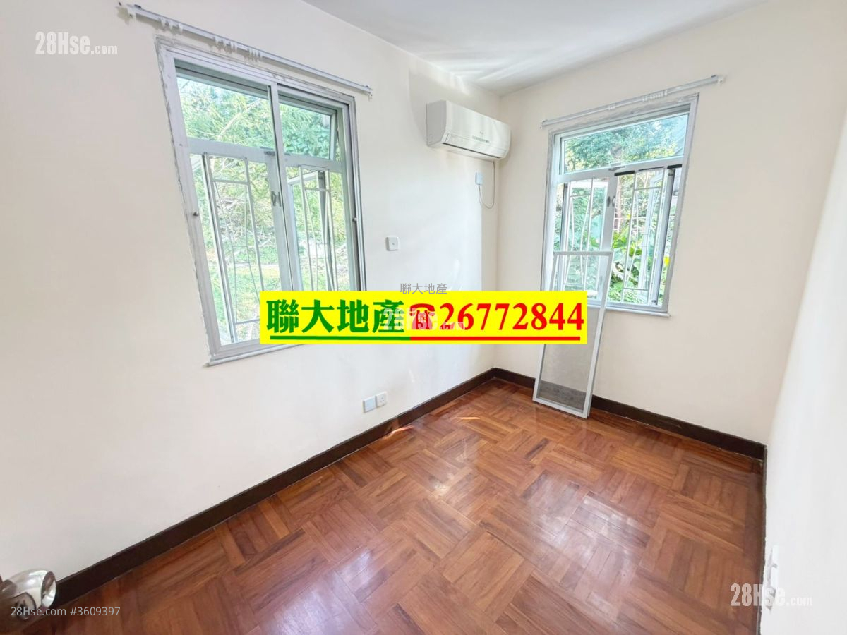 Village Rental 3 Bedrooms , 1 Bathroom 630 ft² ( 58.5 m² ) Village Rental 3 Bedrooms , 1 Bathroom 630 ft² ( 58.5 m² )