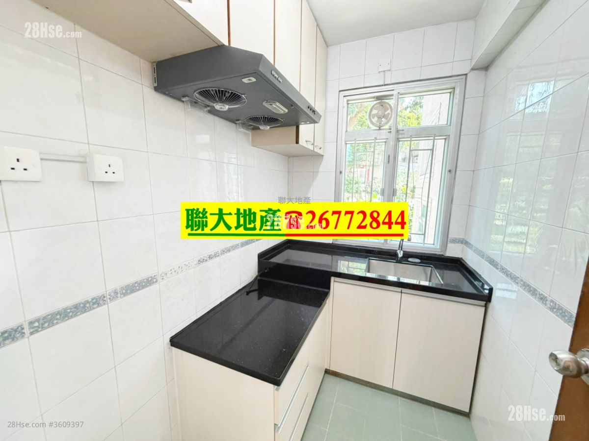 Village Rental 3 Bedrooms , 1 Bathroom 630 ft² ( 58.5 m² ) Village Rental 3 Bedrooms , 1 Bathroom 630 ft² ( 58.5 m² )