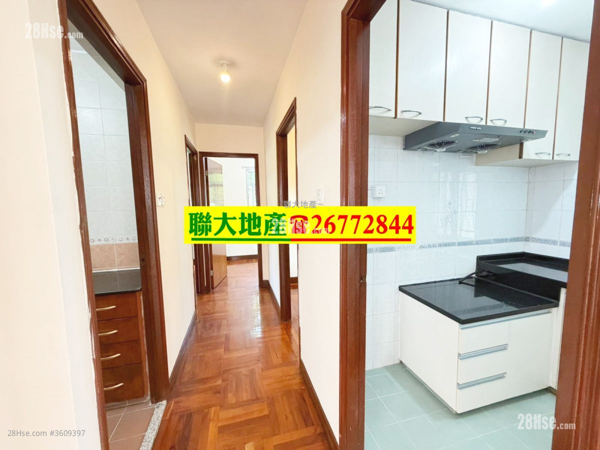 Village Rental 3 Bedrooms , 1 Bathroom 630 ft² ( 58.5 m² ) Village Rental 3 Bedrooms , 1 Bathroom 630 ft² ( 58.5 m² )