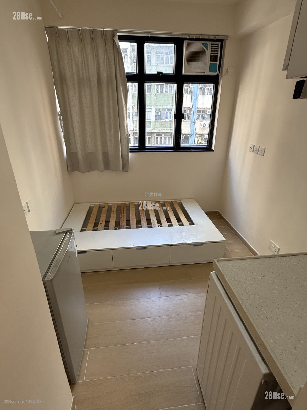 Wing Wah Building Rental Studio , 1 Bathroom 100 ft² ( 9.3 m² )