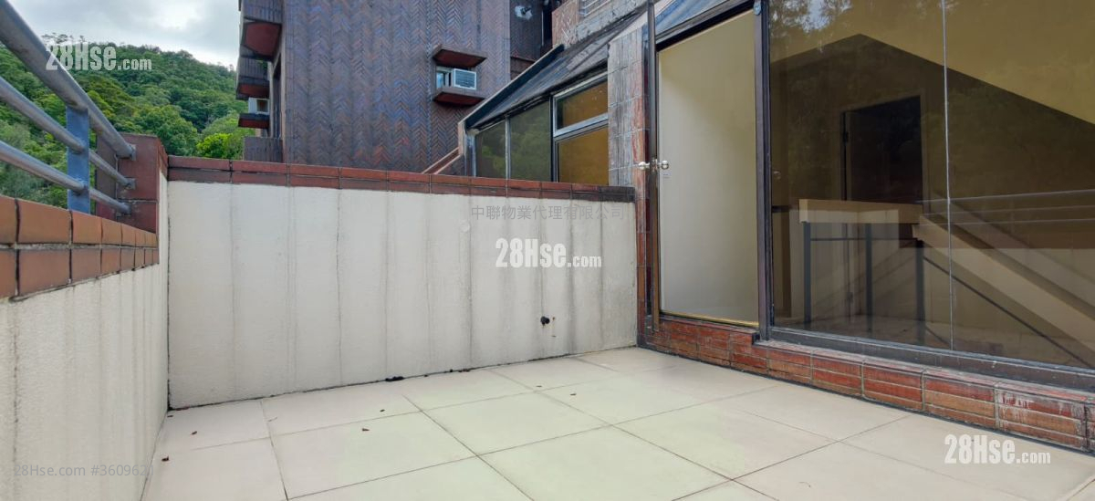 丽峰花园 租盘 3 房 , 2 浴室 1,760 平方尺 ( 163.5 平方米 ) 丽峰花园 租盘 3 房 , 2 浴室 1,760 平方尺 ( 163.5 平方米 )