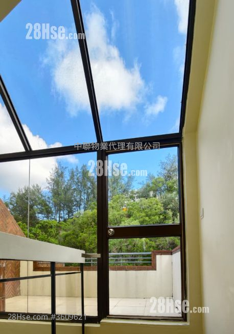 丽峰花园 租盘 3 房 , 2 浴室 1,760 平方尺 ( 163.5 平方米 ) 丽峰花园 租盘 3 房 , 2 浴室 1,760 平方尺 ( 163.5 平方米 )