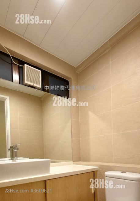 丽峰花园 租盘 3 房 , 2 浴室 1,760 平方尺 ( 163.5 平方米 ) 丽峰花园 租盘 3 房 , 2 浴室 1,760 平方尺 ( 163.5 平方米 )