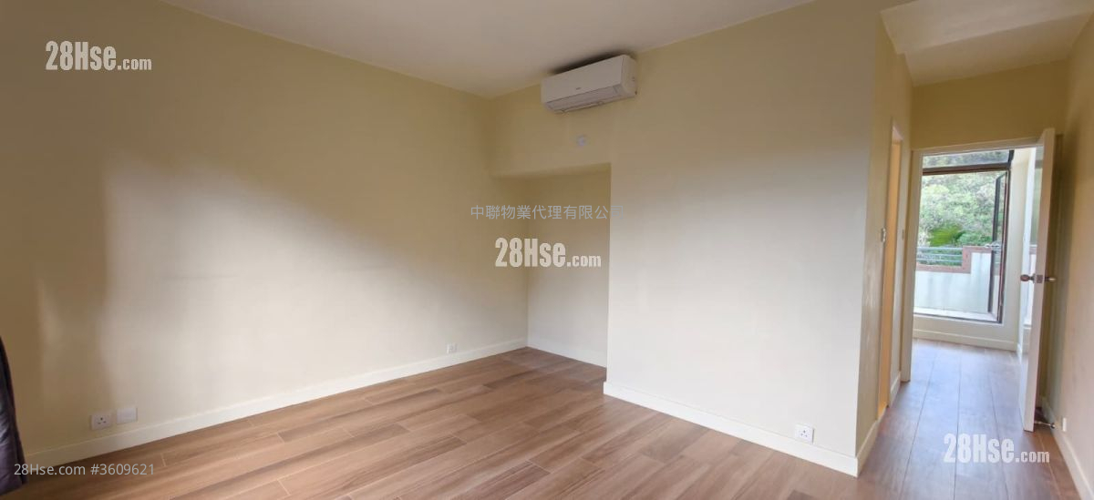 丽峰花园 租盘 3 房 , 2 浴室 1,760 平方尺 ( 163.5 平方米 ) 丽峰花园 租盘 3 房 , 2 浴室 1,760 平方尺 ( 163.5 平方米 )