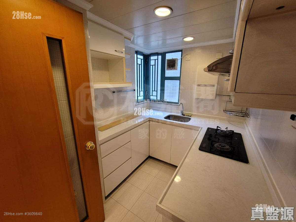 Millennium Court Sell 3 Bedrooms 509 ft² ( 47.3 m² ) Millennium Court Sell 3 Bedrooms 509 ft² ( 47.3 m² )