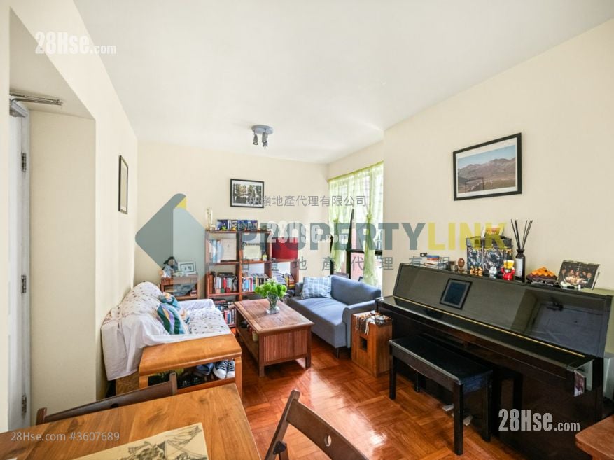 Scenic Rise Sell 2 Bedrooms , 1 Bathroom 483 ft² ( 44.9 m² )