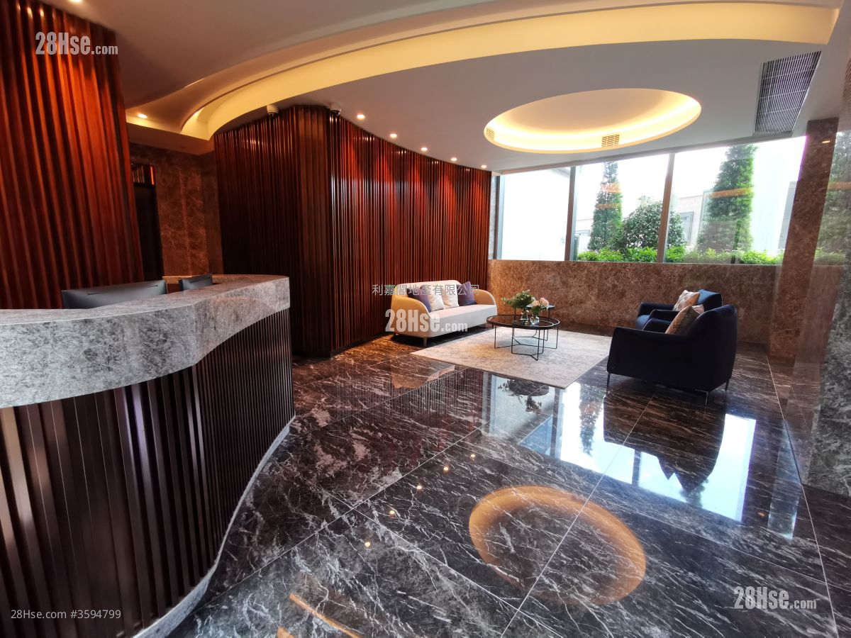 骏岭荟 售盘 4 房 , 2 浴室 1,763 平方尺 ( 163.8 平方米 )