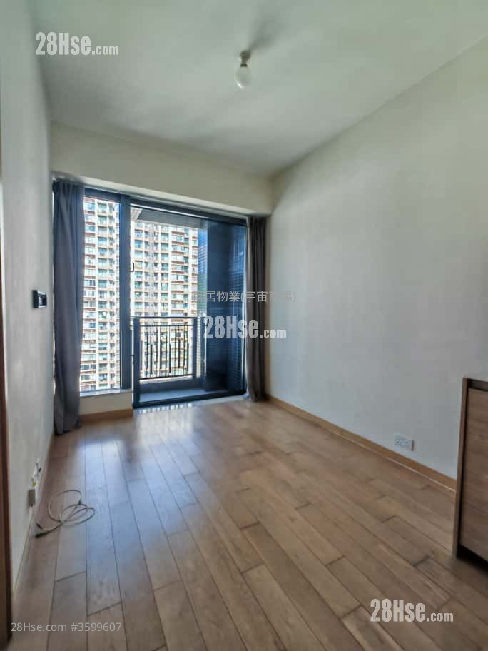 The Ascent Rental 1 Bedroom , 1 Bathroom 318 ft² ( 29.5 m² )