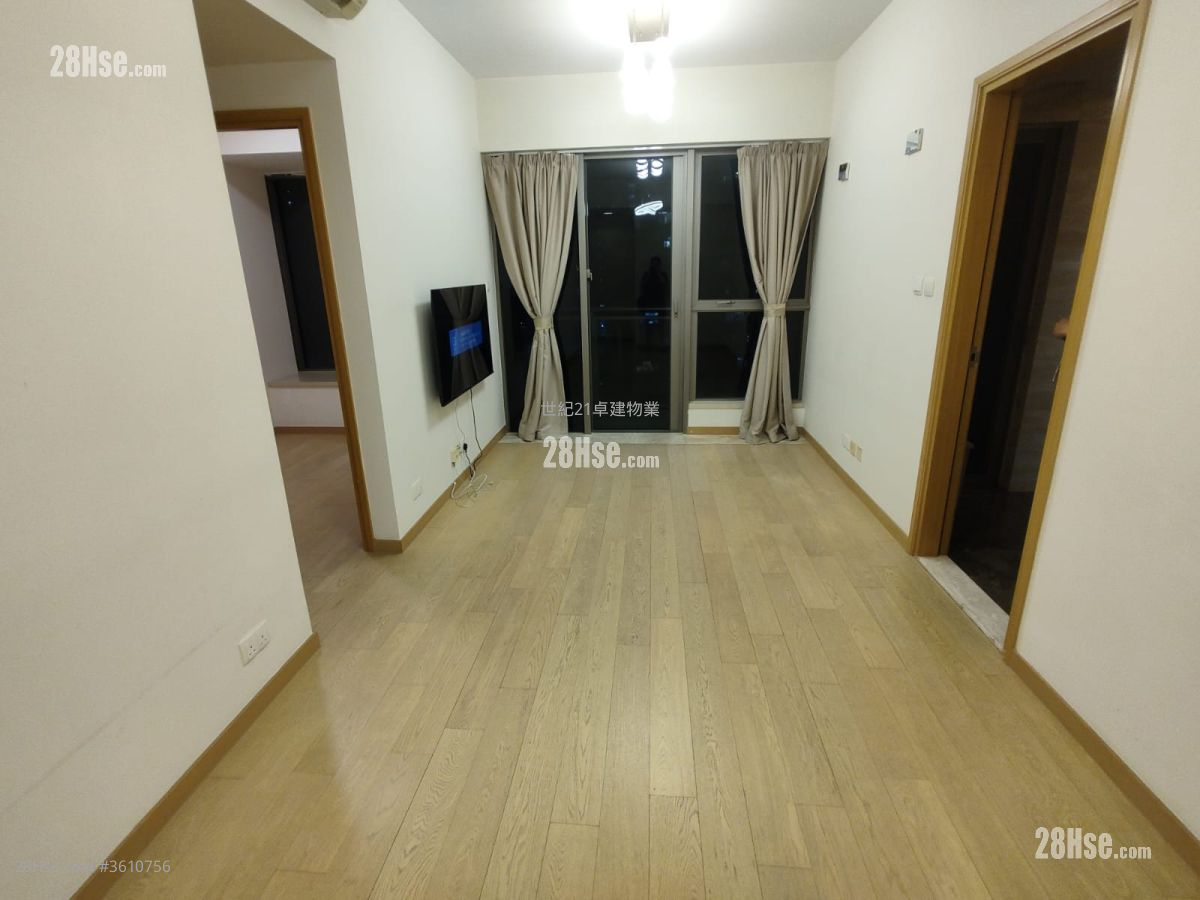 Grand Austin Rental 2 Bedrooms , 1 Bathroom 632 ft² ( 58.7 m² ) Grand Austin Rental 2 Bedrooms , 1 Bathroom 632 ft² ( 58.7 m² )