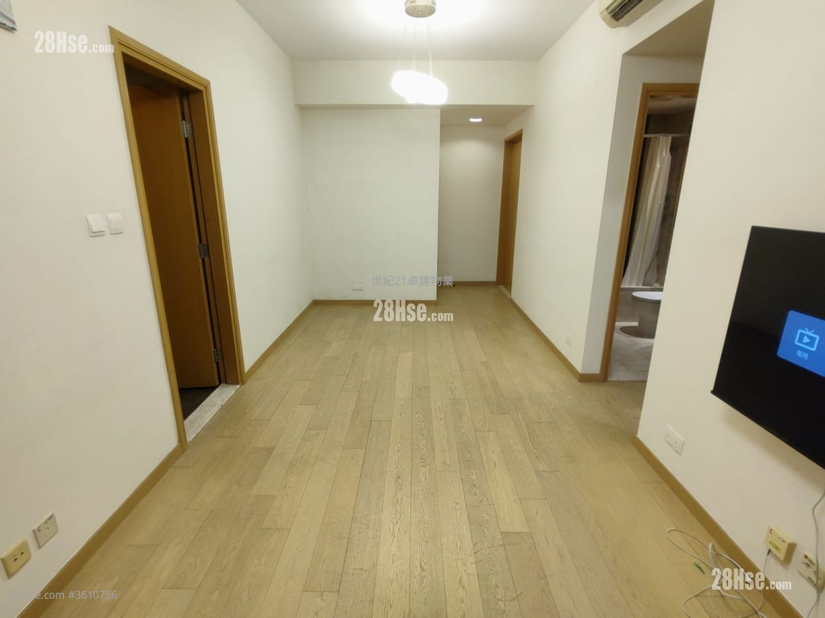 Grand Austin Rental 2 Bedrooms , 1 Bathroom 632 ft² ( 58.7 m² ) Grand Austin Rental 2 Bedrooms , 1 Bathroom 632 ft² ( 58.7 m² )