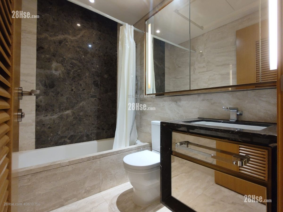 Grand Austin Rental 2 Bedrooms , 1 Bathroom 632 ft² ( 58.7 m² ) Grand Austin Rental 2 Bedrooms , 1 Bathroom 632 ft² ( 58.7 m² )