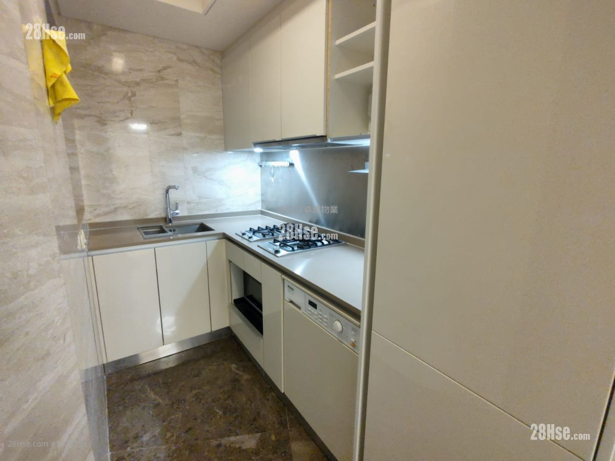 Grand Austin Rental 2 Bedrooms , 1 Bathroom 632 ft² ( 58.7 m² ) Grand Austin Rental 2 Bedrooms , 1 Bathroom 632 ft² ( 58.7 m² )