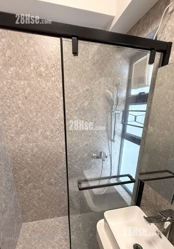 百年大楼 租盘 2 房 , 1 浴室 550 平方尺 ( 51.1 平方米 ) 百年大楼 租盘 2 房 , 1 浴室 550 平方尺 ( 51.1 平方米 )