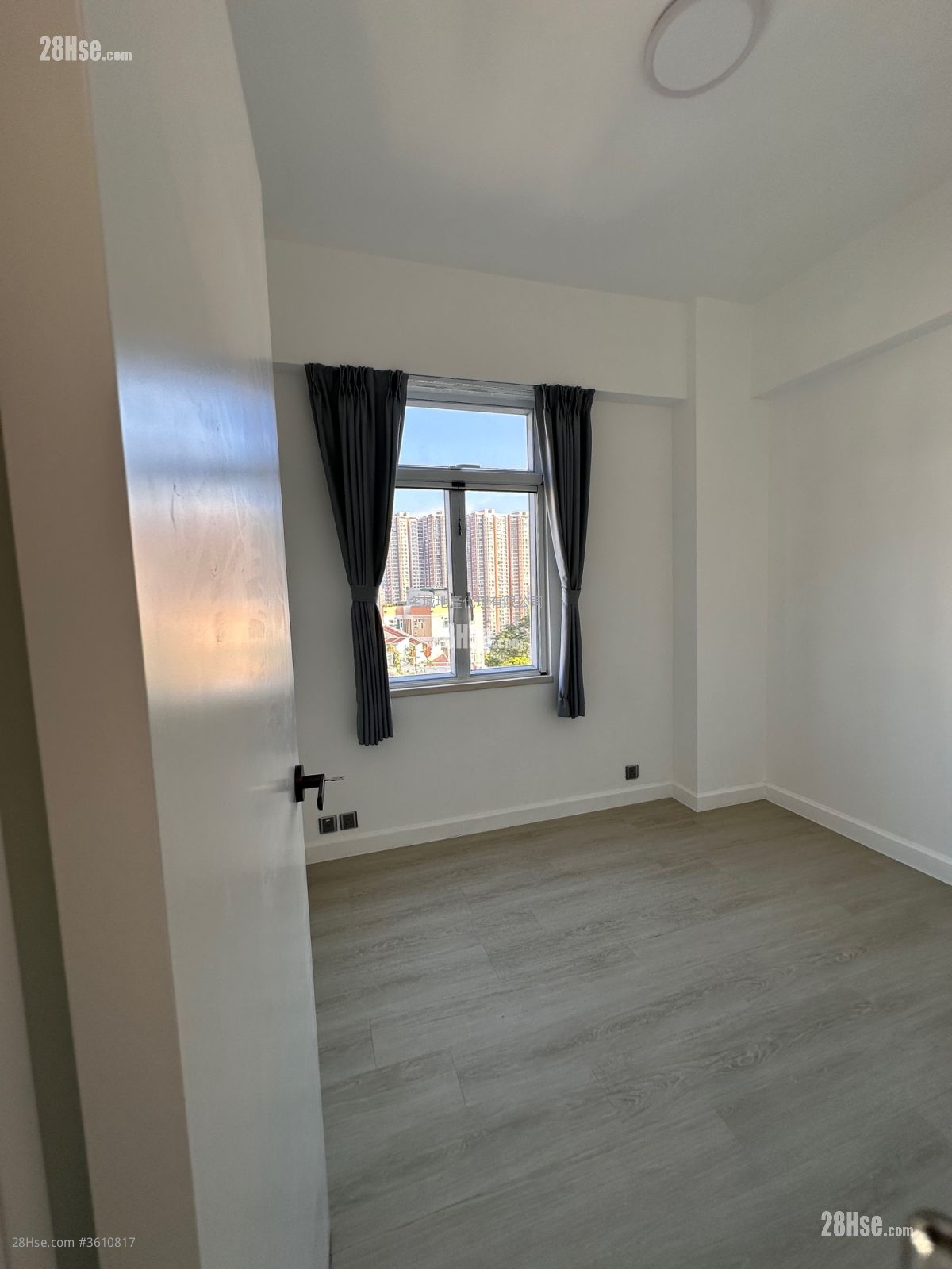 乐林园 租盘 3 房 , 2 浴室 1,058 平方尺 ( 98.3 平方米 ) 乐林园 租盘 3 房 , 2 浴室 1,058 平方尺 ( 98.3 平方米 )