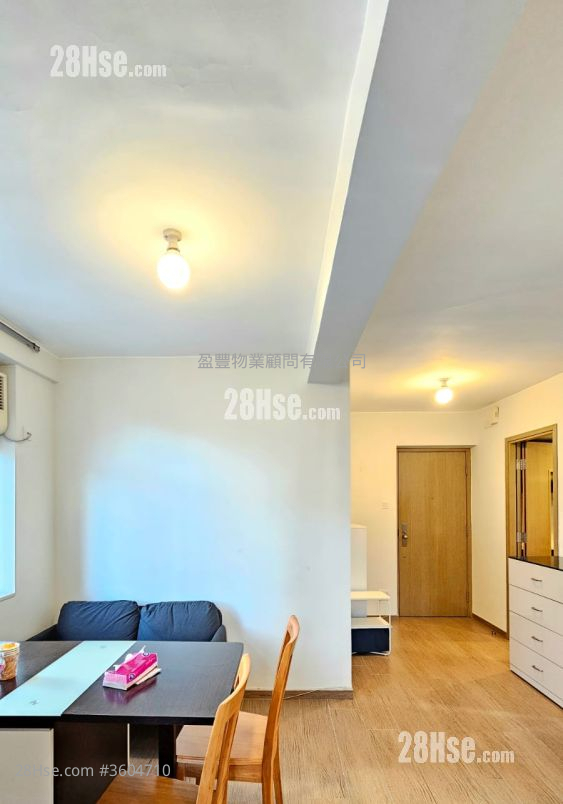 湾景中心大厦 租盘 2 房 , 1 浴室 357 平方尺 ( 33.2 平方米 )